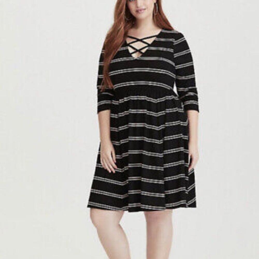 Torrid Black/Pink Stripe Crisscross 3/4 Sleeve Skater Dress Size 1/1x